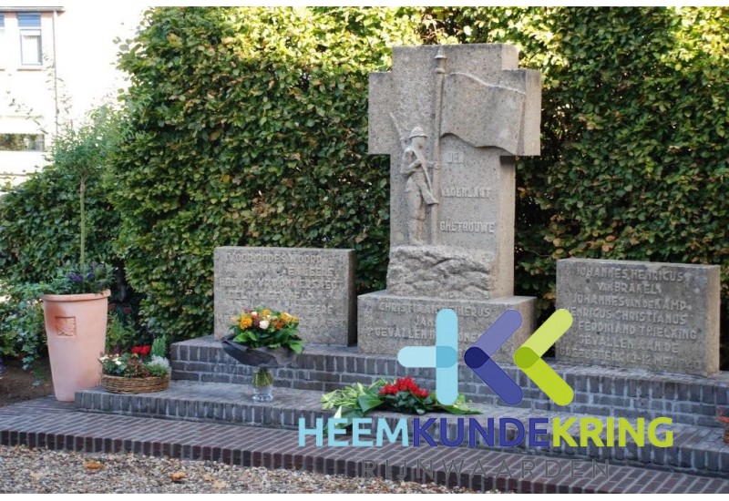 Oorlogs monument Spijk F00002263